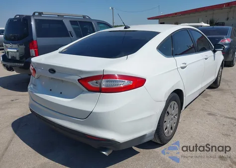 2014 Ford Fusion S из США, поврежденный, VIN 1FA6P0G74E5366844